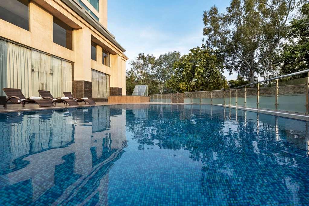 فندق Ramada By Wyndham New Delhi Pitampura المرافق الصورة