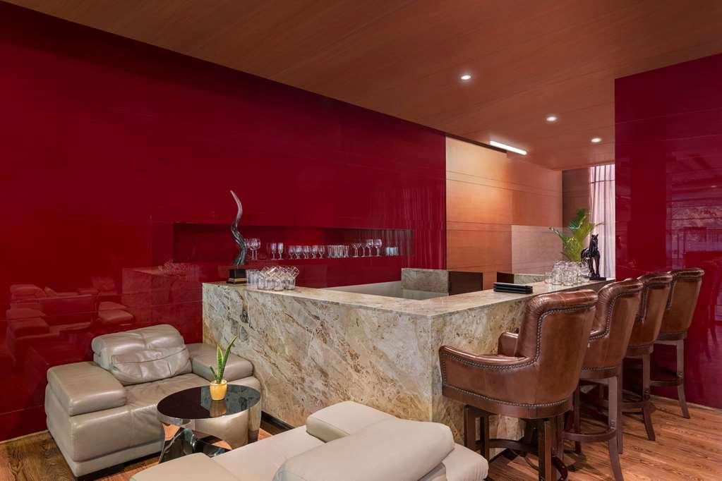 فندق Ramada By Wyndham New Delhi Pitampura المطعم الصورة