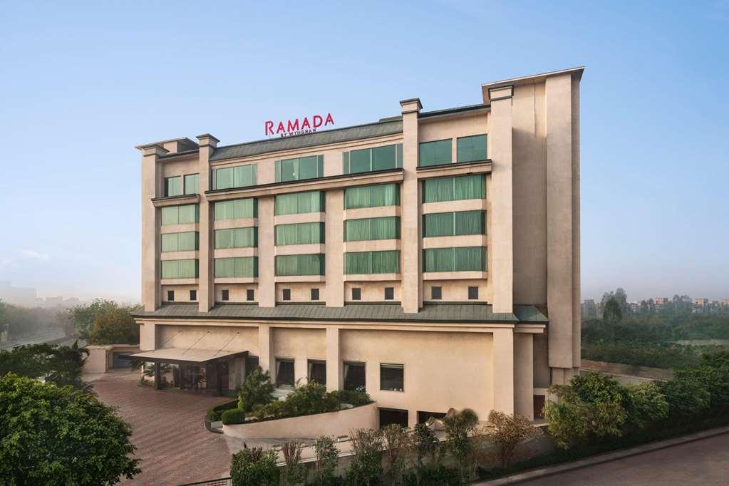 فندق Ramada By Wyndham New Delhi Pitampura المظهر الخارجي الصورة