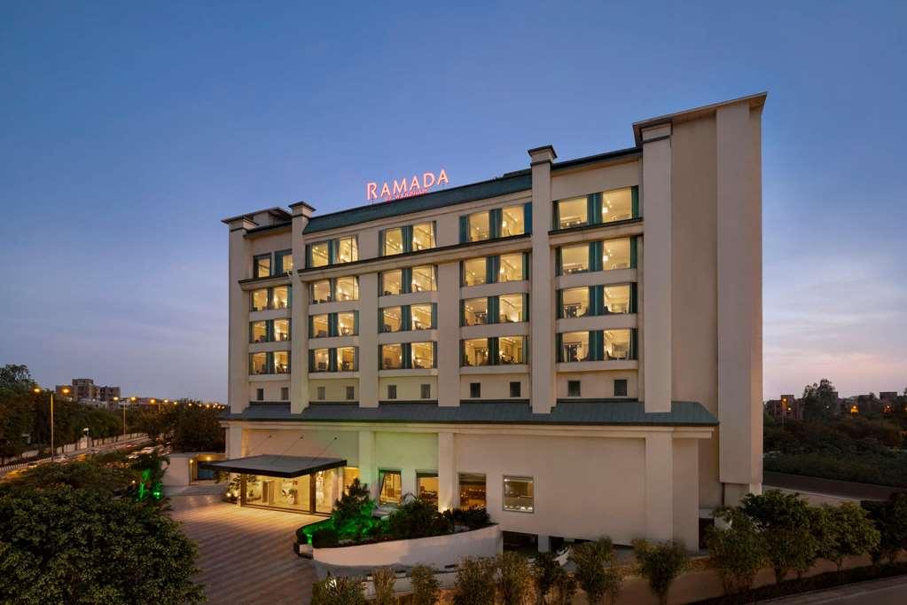 فندق Ramada By Wyndham New Delhi Pitampura المظهر الخارجي الصورة